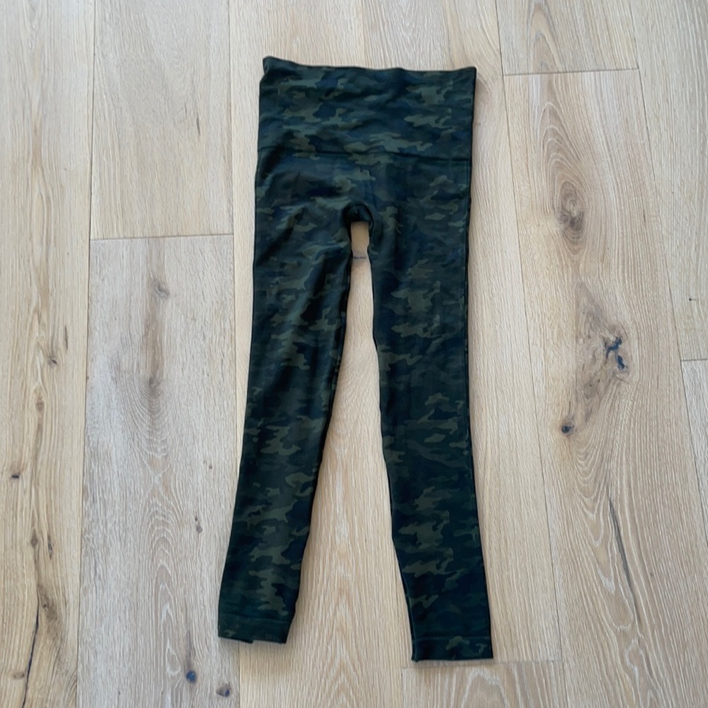Spanx Look At Me Now seamless leggings